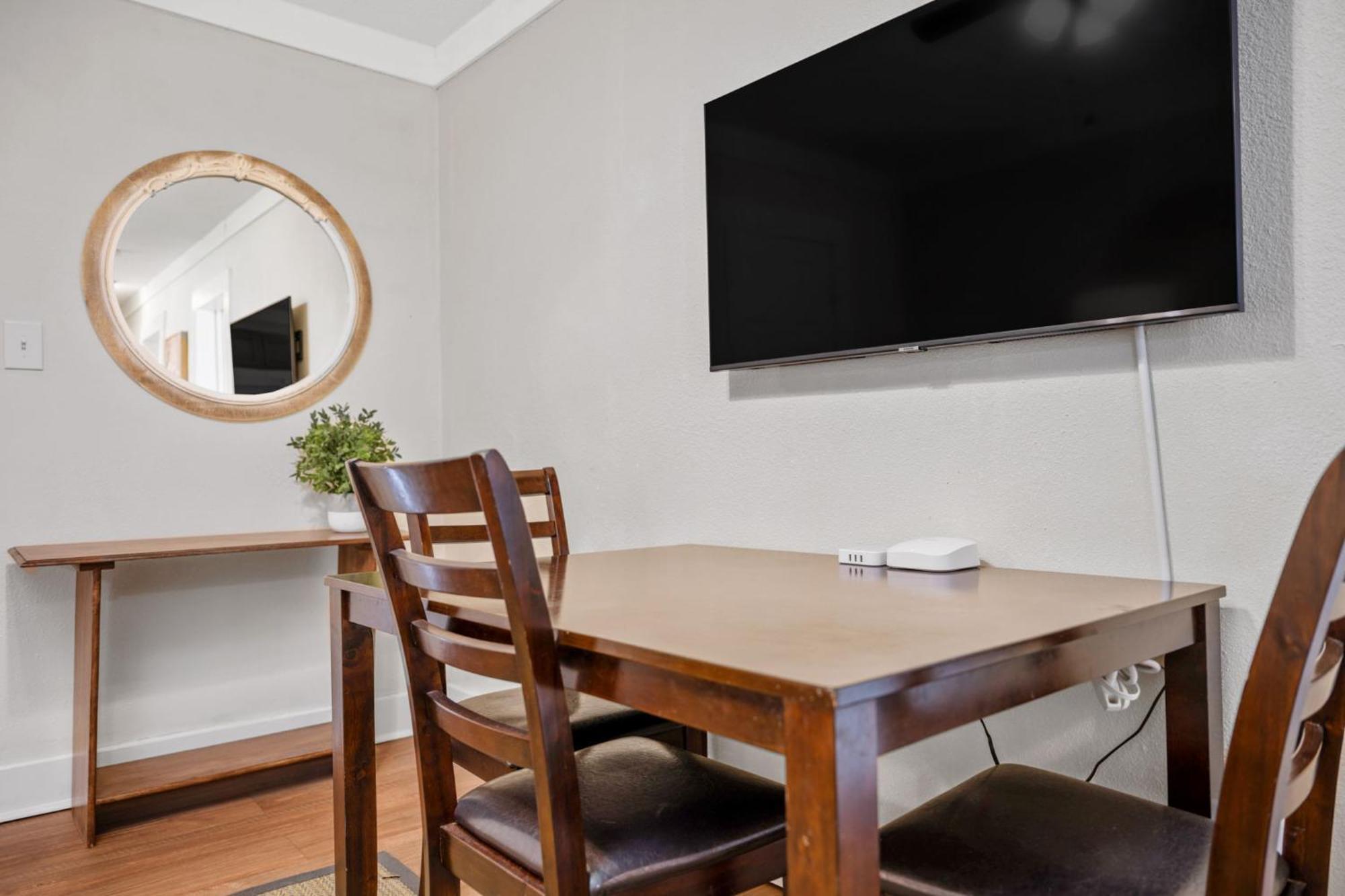 The Flats On Florida St - Super Comfy 2-Bedroom Apartments Mobile Exterior foto