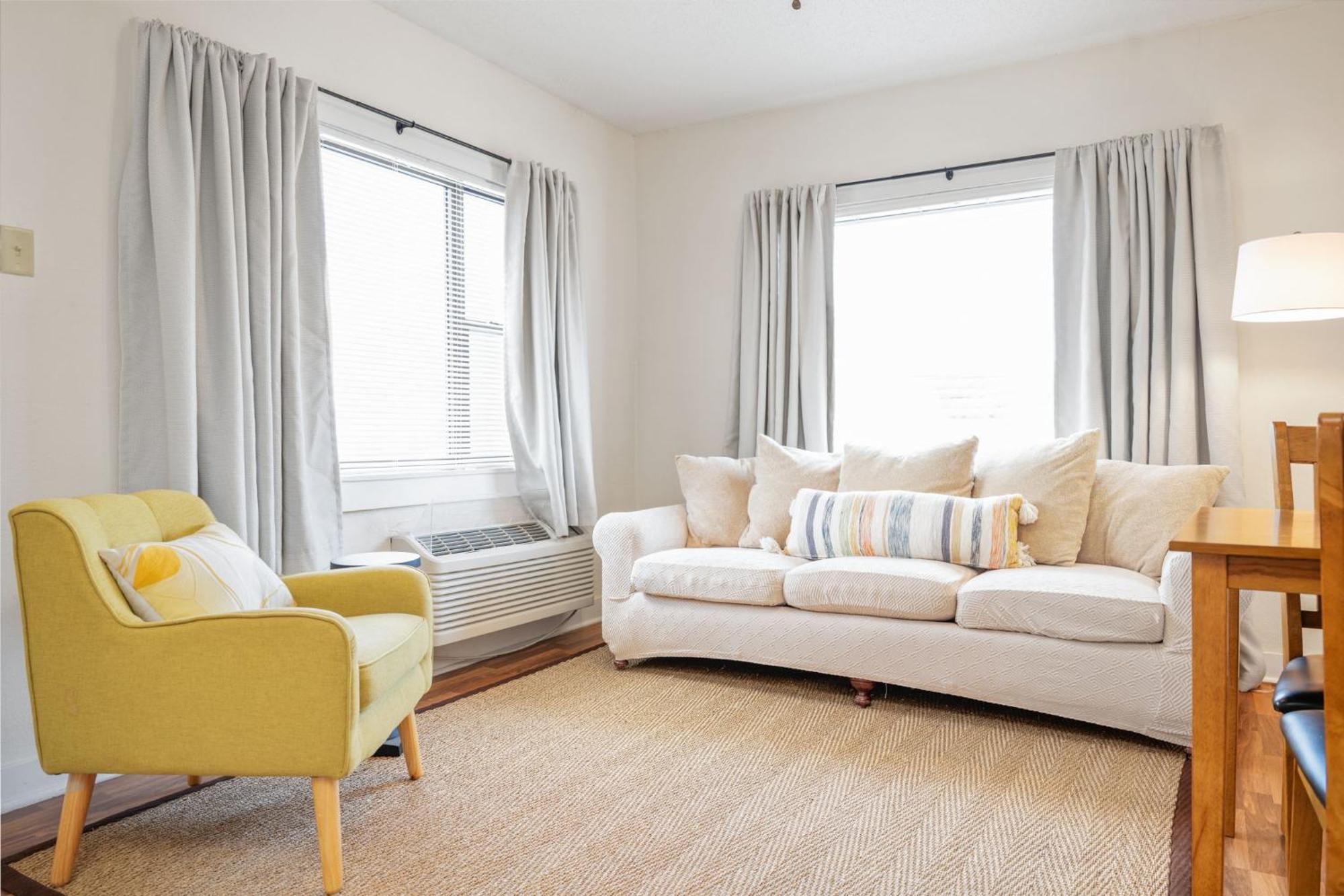 The Flats On Florida St - Super Comfy 2-Bedroom Apartments Mobile Exterior foto